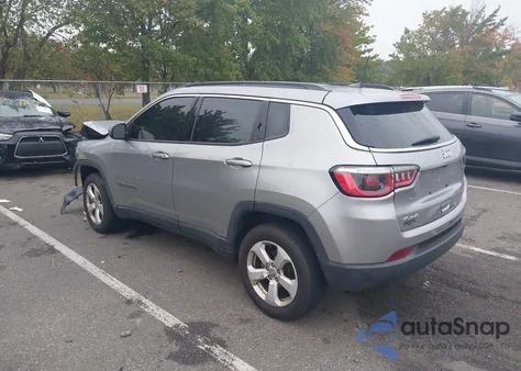 2019 Jeep Compass Latitude 4X4 z USA, uszkodzony, nr VIN 3C4NJDBB8KT847654